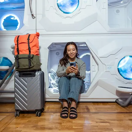 Beocean Capsule Hostel *