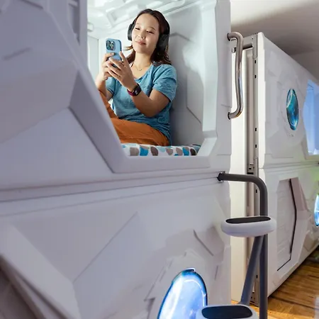 Hostel Beocean Capsule Belgrád