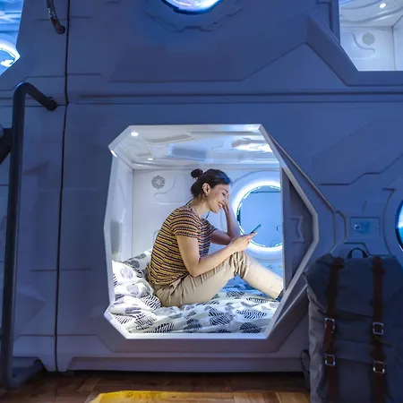 Beocean Capsule Hostel *